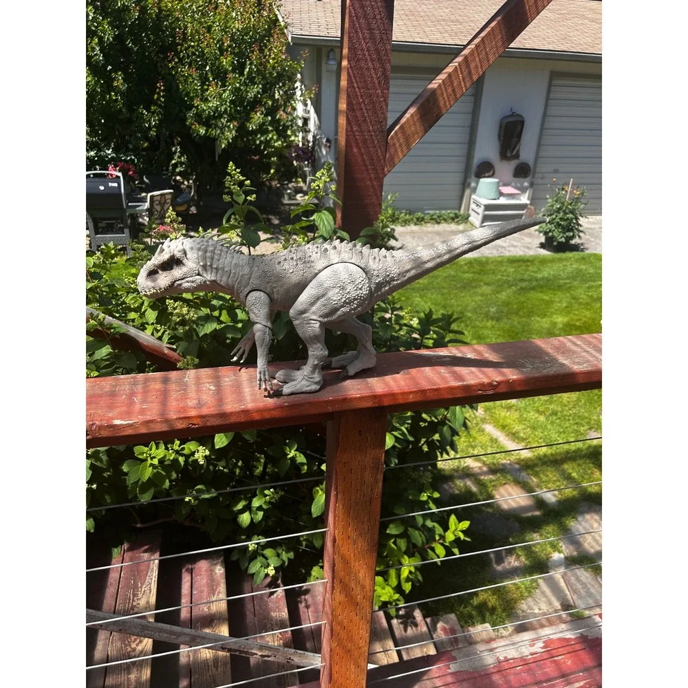 Mattel Jurassic World Indominus Rex Action Figure Hybrid Dinosaur Grey GCT95